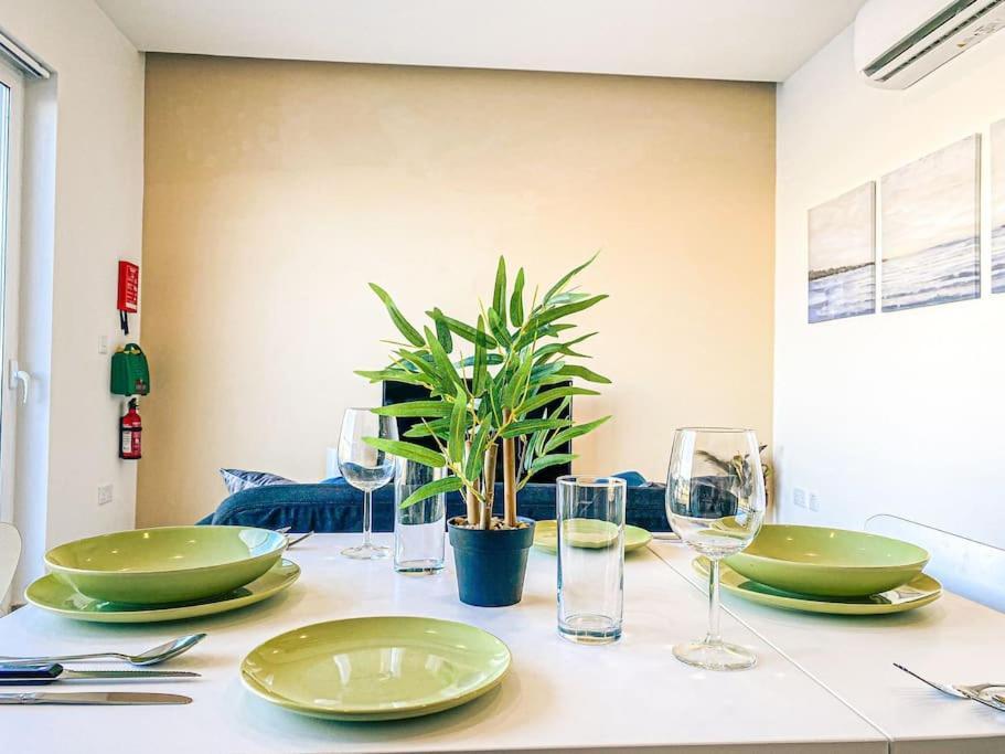 Sea Front 3rd Floor In By Solea Apartamento